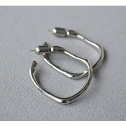 シンプル変形ピアス