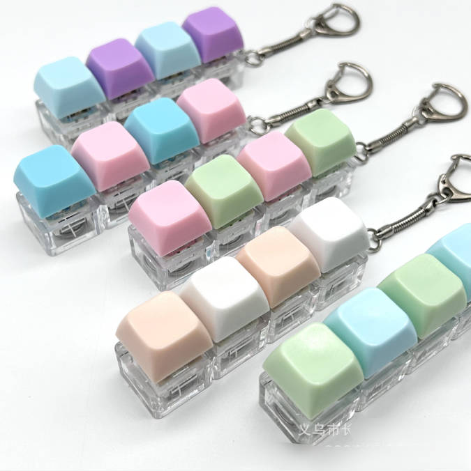 新入荷 キーボード型 ストレス解消キーホルダー ストレス解消トイ キーホルダー バッグチャーム ライト付き