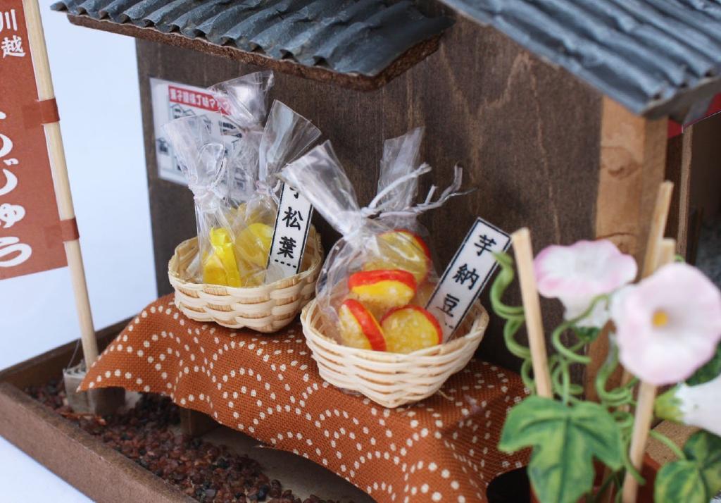 billy's handmade dollhouse kit