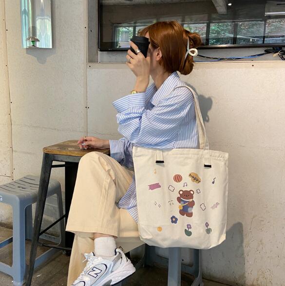 エコバッグ 帆布 トートバッグ 大容量 クマ かわいい プリント 韓国ファッション ファッション雑貨 春栄 株式会社 問屋 仕入れ 卸 卸売の専門 仕入れならnetsea