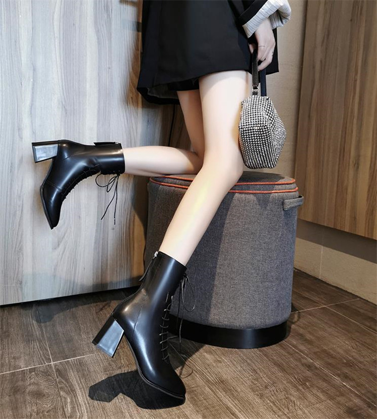 おしゃれの必需品 韓国ファッション ブーツ スクエアトゥ バックジッパー ハイヒール ショートブーツ