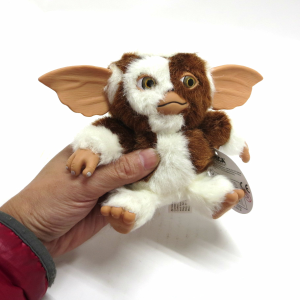 グレムリン スマイリング ギズモ プラッシュ ドール 【NECA】 | 卸売