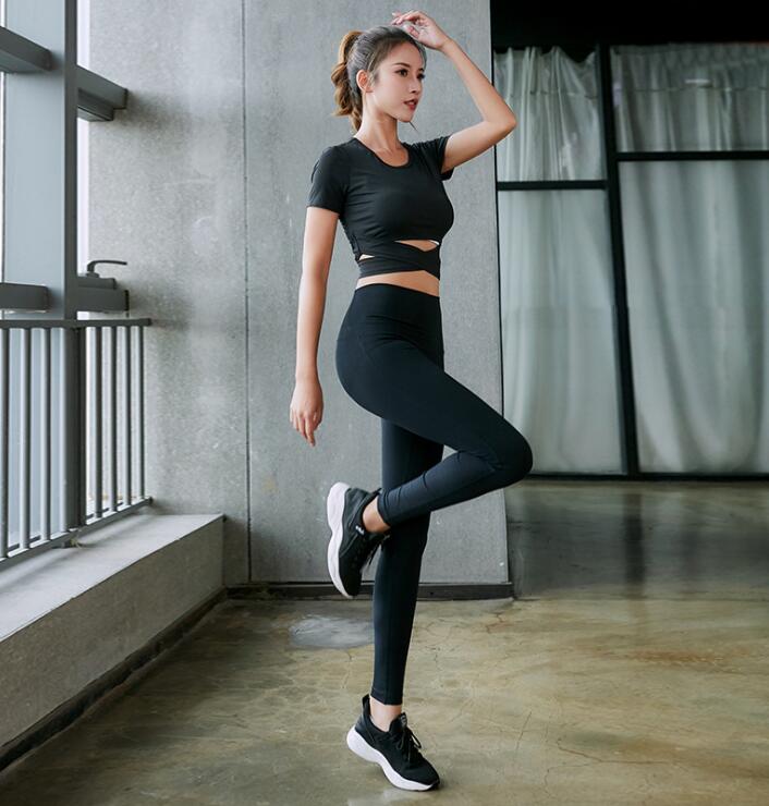 ヨガウェア 2点セット ヨガ服 ヨガトップス ロングパンツ エアロビクス 無地 短袖 ヨガパンツ 練習服 アパレル 菅野 合同会社 問屋 仕入れ 卸 卸売の専門 仕入れならnetsea