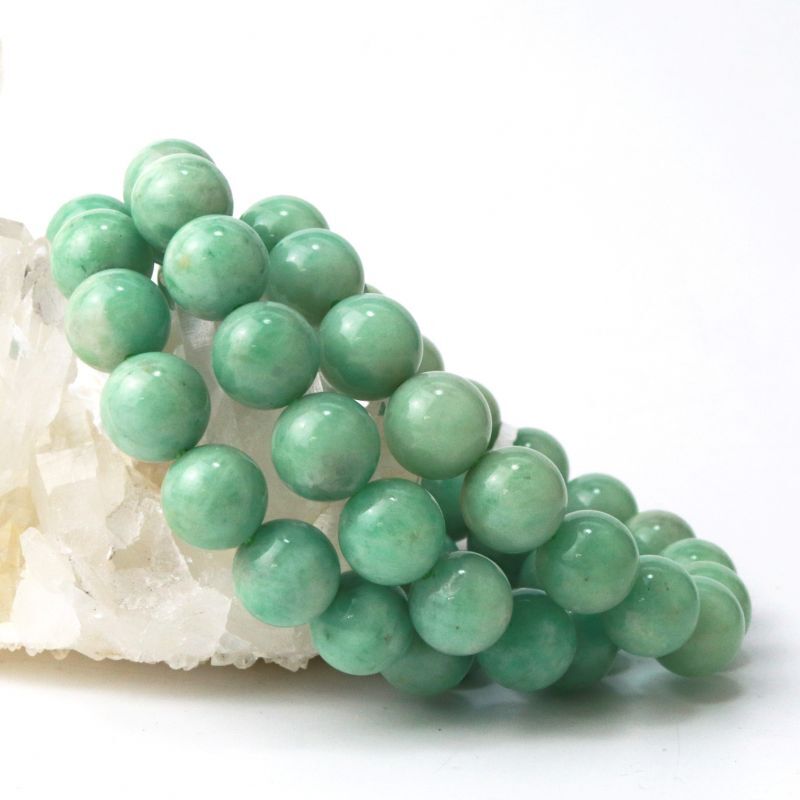 ブレス　高品質エメラルド　丸　約11mm　ロシア産　グリーン　緑　芸術的才能の開花　天然石