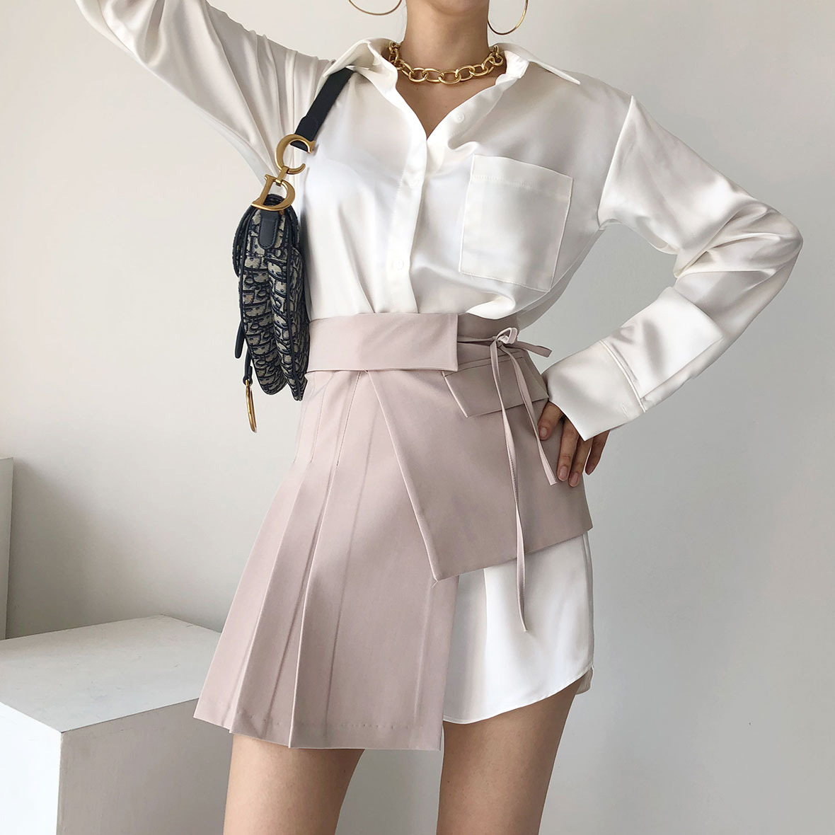 【2021INS 新作】個性的 デザイン性 シングルブレスト ブラウス+ショートスカート腰巻 セット 韓国系