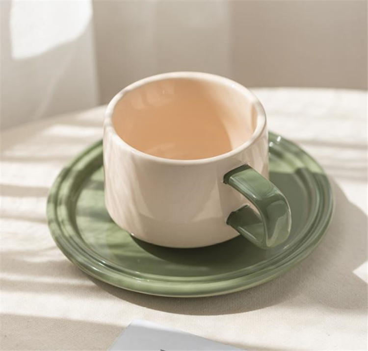 シンプル カジュアル セラミック コーヒーカップ 洗練された ユニークなデザイン