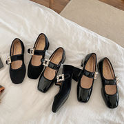 シューズ　靴　パンプス　ベルベット　エナメル　ストーン　韓国ファッション