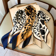 　スカーフ　レディース　ビンテージ　 70*70cm　秋　人造シルク　韓国ファッション　豹柄