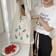 トートバッグ　ズックバッグ　エコバッグ　キャンバス　韓国ファッション　刺繍 チューリップ