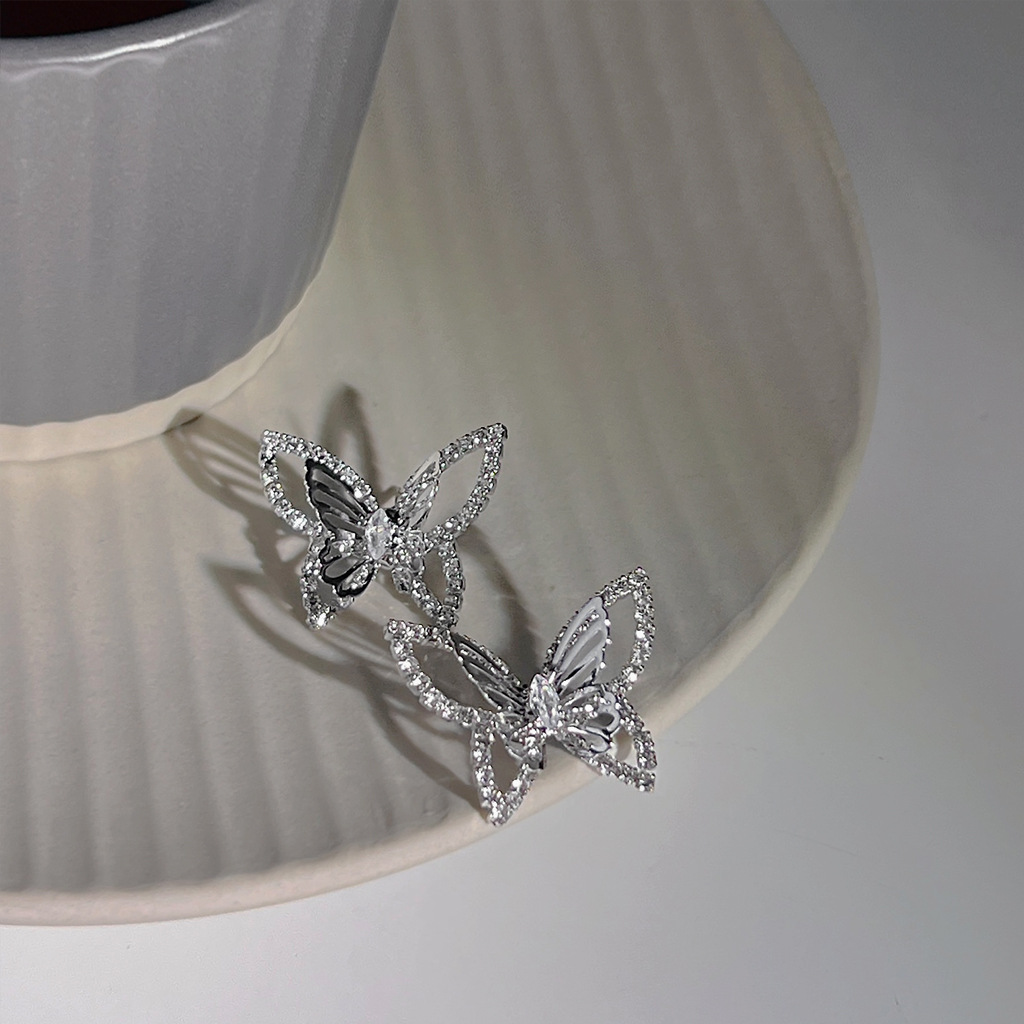 きらきら蝶々ピアス アクセサリー S925 アレルギー対応 おしゃれ