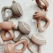 人気商品   ファション小物    ベビー用品   おしゃぶり   歯ぎしりのおもちゃ  シリコン  3色