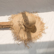 夏の麦わら帽子透かし彫り女性ビーチハット太陽帽子女性大庇カジュアル毛縁