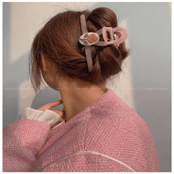 春夏新品 超人気の髪飾り 幾何学 ヘアクリップ アクリル樹脂 ハート バラ薔薇花 バンスクリップ 2色