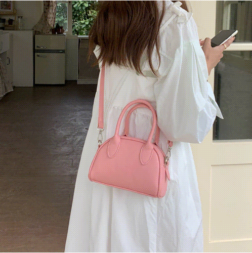 ショルダーバッグ　ハンドバッグ　PUバッグ　肩掛け　韓国ファッション 鞄　ミニーバッグ　斜め掛けバッグ