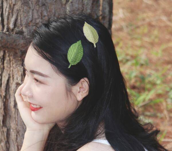 ヘアクリップ ヘアピン 若葉 送料無料 可愛い 髪飾り 刺繍 葉っぱ 木の葉 ヘアアクセサ