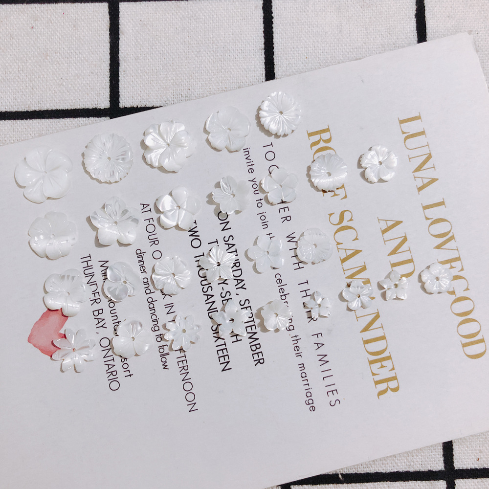 ハンドメイド 手芸用品 アクササリーパーツ 彫刻 シェル ビーズ 花座 フラワー 貝殻チャーム ピアスパーツ