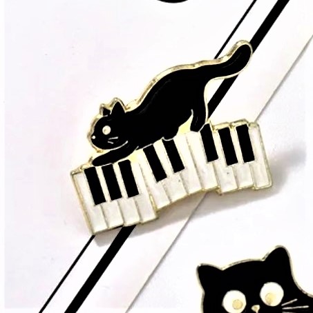 可愛い猫ピンバッジ【音楽】【ピアノ】【コンクール】【発表会】