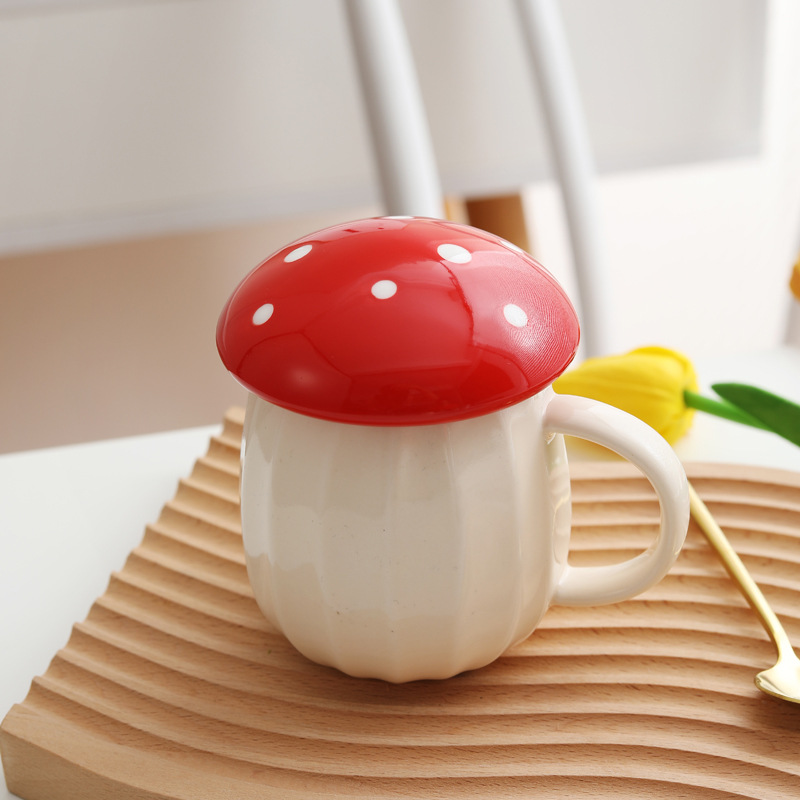キノコ マグカップ  コーヒーカップ  陶器  レンジ可 食器 ふた付き 可愛い  カップ カップルマグカップ