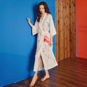 2022年の新しいスタイルのサテンシフォン、プラスサイズのパジャマ、女性の夏の白いネグリジェの家庭用品