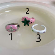 ピンクのイチゴのリング    フリーサイズのリング    かわいい油滴リング  いちごのアクセサリー
