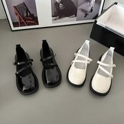 ローファー　革靴　レディースシューズ　韓国ファッション　デザイン 　春夏
