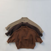秋冬の子供服、3色の子供用厚手のセーター、男の子と女の子のためのヘッジとセミハイネックのセーター