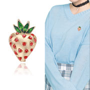 日本と韓国での人気 かわいい  いちごのブローチ いちごのアクセサリー  女性コサージュ いちごの雑貨