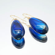 サファイアブルーアンバー ルビーアンバー ピアス K18 リトアニア産 ドロップ 琥珀 Amber アンバー