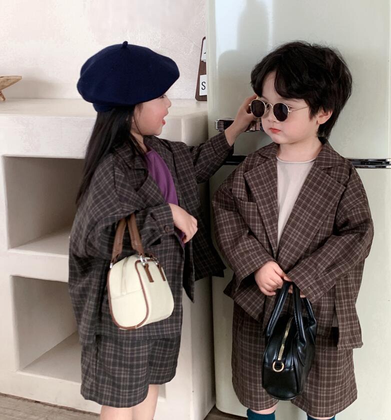 子供服　キッズ　スーツ+ショートパンツ　セットアップ　80-130CM　２色