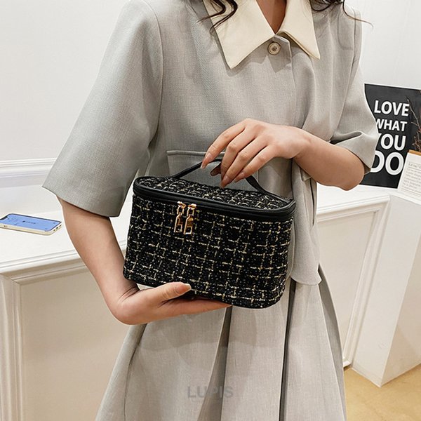 未使用保管品　コッコフィオーレ　バニティ　コスメバッグ　パールブルー コッコフィオーレ ポーチの通販