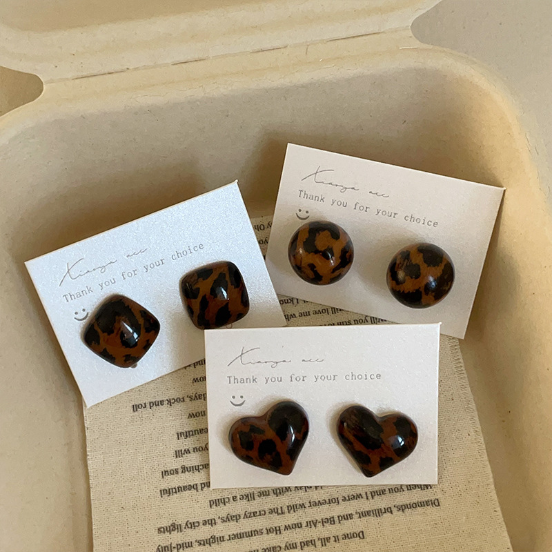 ヒョウ柄ピアス デザイン アクセサリー レディース 韓国ファッション  