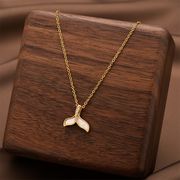 ホワイトシェル　フィッシュテールネックレス　ステンレス　魚の尾ネックレス