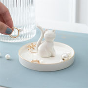 クーポン適用OK 子猫形収納盤 指輪収納 洗練された アクセサリー盤 大人気 ネックレス展示置物 収納盤