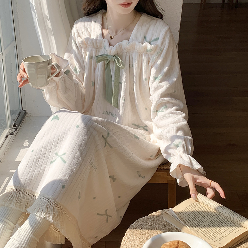 パジャマ屋　IZUMM ルームワンピース　極暖 パジャマ屋 IZUMM ルームワンピース 極暖 楽天市場】冬用