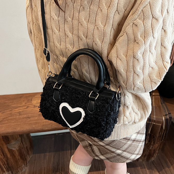 初回送料無料 新作 ボアミニバッグ ハート柄 もこもこ 可愛い ミニ
