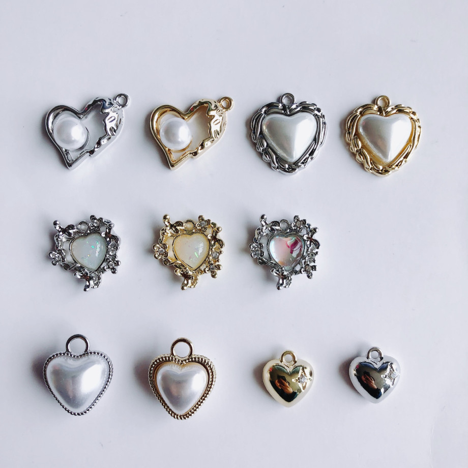 ハンドメイド ラインストーン 金 銀 チャーム アクセサリー資材 アクセサリーパーツ 金属 ハート カン有