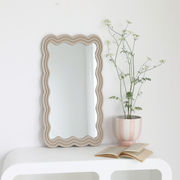 ウェーブ・ウォールミラー　鏡/壁掛け/インテリア/壁装飾/家具