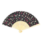 【ご紹介します！夏の必需品！小花柄でかわいい！ Ripple  レディース布扇子 ２０ｃｍ】桜 ブラック