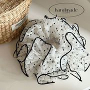 シュシュ　ヘアアクセサリー　韓国ファッション　ドット柄