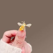 「限定販売」ブローチ　 ハンドメイド  アクセサリー ブローチ　クリスマス　鳥　ブローチ　