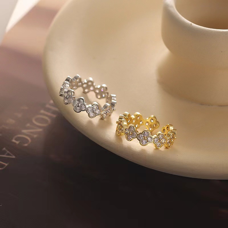 かわいい 欧米 人気レディースリング ジルコニア 四つ葉のクローバーリング 銅メッキ18k 指輪 アクセサリー