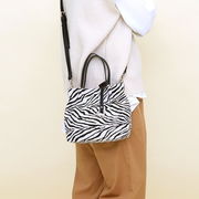 定番 人気商品【COOCO】アニマル柄つまみハンドル2WAY トートバッグ  ショルダーバッグ