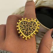 指輪　ステンレス リング「高品質」アクセサリー アレルギー対応 デザインリング　18Kコーティング