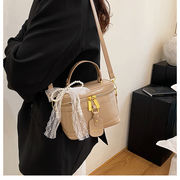 ショルダーバッグ　韓国ファッション　デザイン PUバッグ カバン 肩掛けバッグ　ハンドバッグ