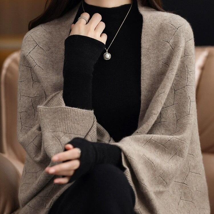 初回送料無料　透かし彫りショール風ニットカーディガン上着　レディースファッション人気