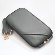 MOMO　牛革エンボス　縦横2WAY　サコッシュ　スマホショルダーバッグ　AN-3220　チャコール