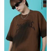 【SIDEWAYSTANCE】刺しゅうバンドロゴスプレー半袖Tシャツ