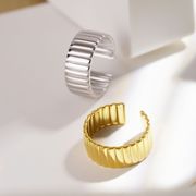 ステンレス・波紋×ギアモチーフ開口リング（レディース）調整可能なステンレスリング