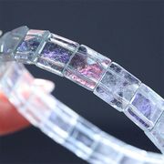 淡いピンクカラーのアイランドアクアマリンisland Aquamarine