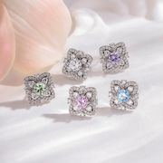 韓国風・雪の結晶ピアス｜ジルコニア微細加工・太陽花モチーフ｜軽やかで気品ある小衆デザイン